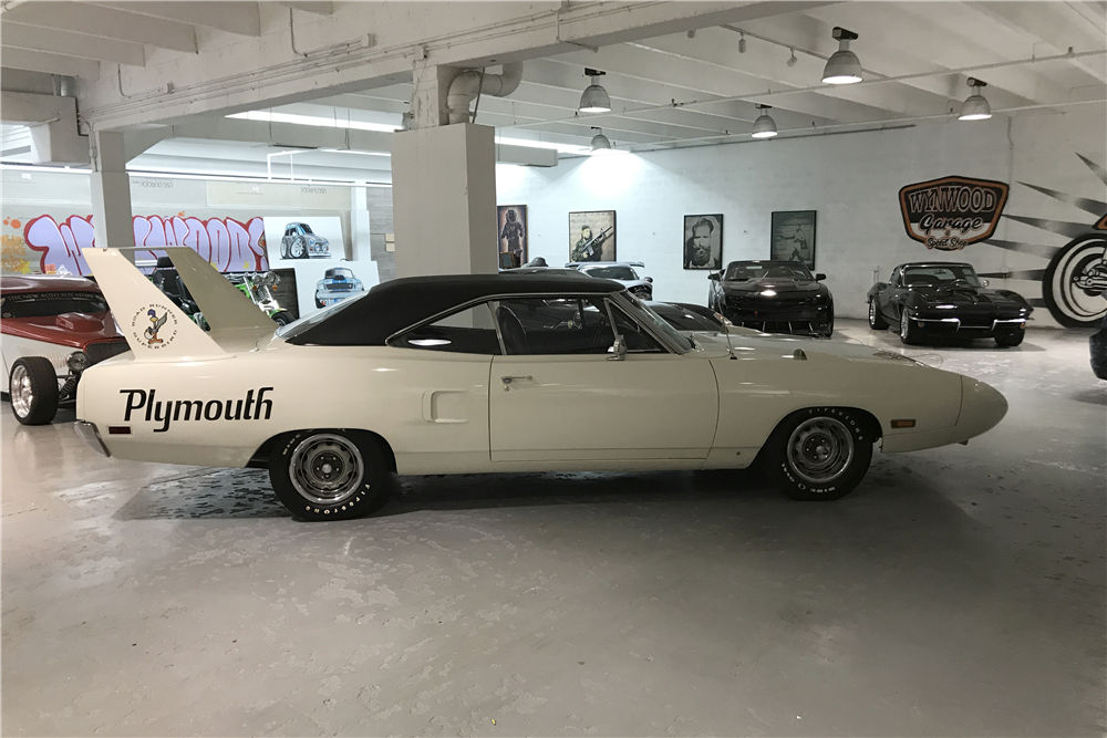 1970 Plymouth Superbird Side