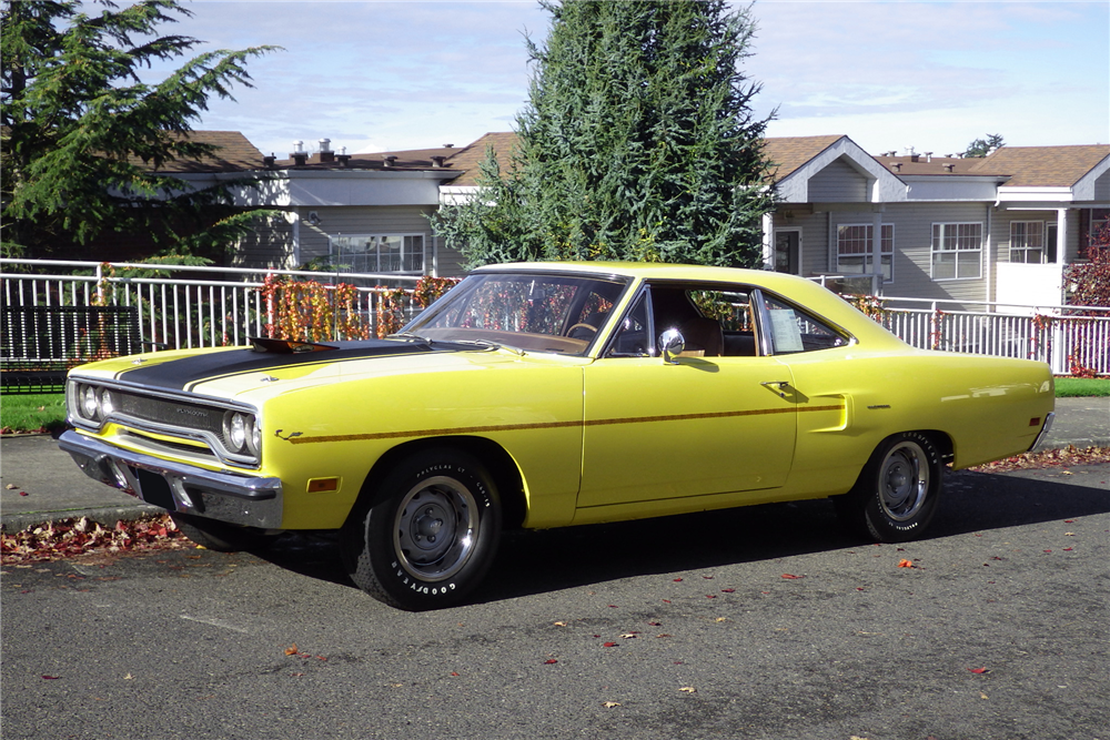 1970 Plymouth Hemi Road Runner Front 