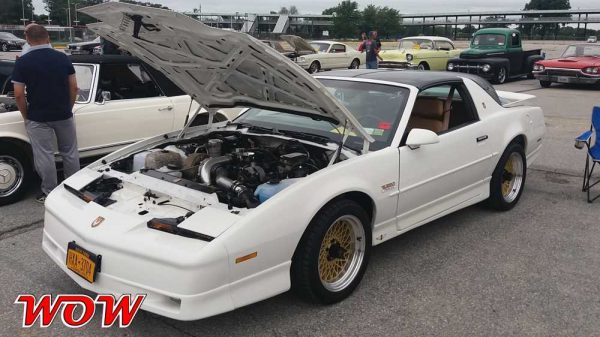 White 1989 Pontiac Trans Am Turbo Right