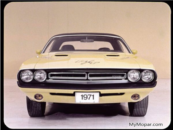 1971 Dodge Challenger R/T Yellow